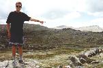 Erik indicating the enormous height of Mt.Kosciusko